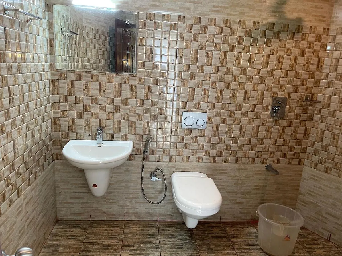 Hotel Greenland Residency Munnar
